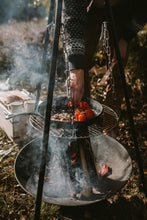 Carica l'immagine nel visualizzatore di Gallery, Satake braciere per legna da esterno in Ghisa, 56 cm