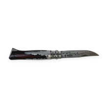 Carica l'immagine nel visualizzatore di Gallery, Coltello Opinel N°08 Carbone decorato a mano da Ugo Brigadoi, manico bordeaux e argento – aperto