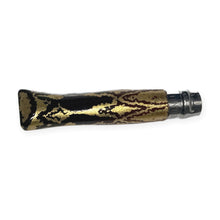 Carica l'immagine nel visualizzatore di Gallery, Coltello Opinel N°09 Carbone decorato a mano da Ugo Brigadoi, manico nero e oro – chiuso