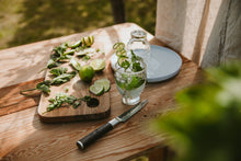 Carica l'immagine nel visualizzatore di Gallery, Coltello Satake Kuro Petty 11 cm