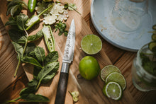 Carica l'immagine nel visualizzatore di Gallery, Coltello Satake Kuro Petty 11 cm