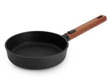Carica l'immagine nel visualizzatore di Gallery, WOLL Eco Logic QXR - Padella bassa alluminio con manico legno
