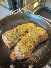 Carica l'immagine nel visualizzatore di Gallery, Padella antiaderente in ghisa decorata SATAKE