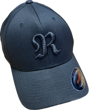 Carica l'immagine nel visualizzatore di Gallery, Cappellino da Baseball Flexfit black & black "R"