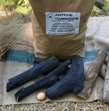 Carica l'immagine nel visualizzatore di Gallery, Carbone di Leccio calabrese, 18 Kg (2 Sacchi da 9 Kg), naturale & 100% Italiano