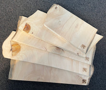 Carica l'immagine nel visualizzatore di Gallery, Placca da affumicatura in Cedro italiano