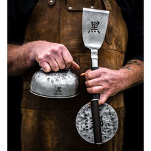 Carica l'immagine nel visualizzatore di Gallery, Satake Kuro 3 pezzi Smash BURGER Set, Piastra, Cloche e spatola
