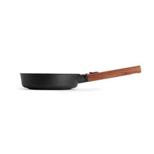 Carica l'immagine nel visualizzatore di Gallery, WOLL Eco Logic QXR - Padella bassa alluminio con manico legno
