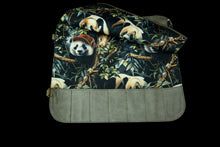 Carica l'immagine nel visualizzatore di Gallery, Borsa Portacoltelli GuiltyBeard Modello Bullet small
